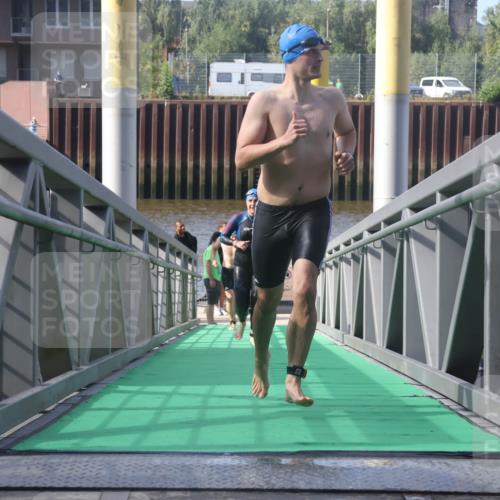 11.08.2024 - GEWOBA Citytriathlon Bremen Lena Gebhardt http://msf.ph/oto/6774195 11.08.2024 10:10:16 Schwimmen 22, 29, 50, 55, 64, 102 meine-sportfotos.de