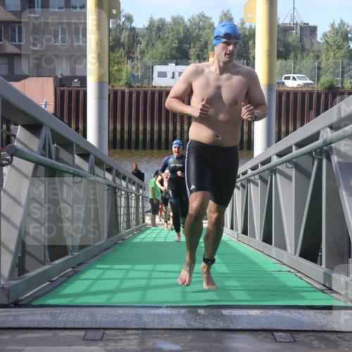 11.08.2024 - GEWOBA Citytriathlon Bremen Lena Gebhardt http://msf.ph/oto/6774199 11.08.2024 10:10:16 Schwimmen 22, 29, 50, 55, 64, 102 meine-sportfotos.de