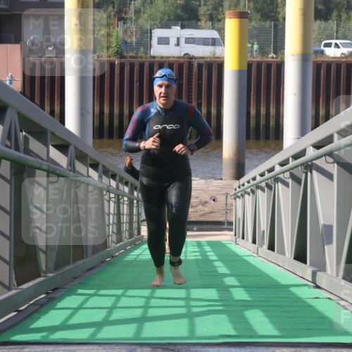 11.08.2024 - GEWOBA Citytriathlon Bremen Lena Gebhardt http://msf.ph/oto/6774243 11.08.2024 10:10:19 Schwimmen 22, 29, 50, 102, 116 meine-sportfotos.de