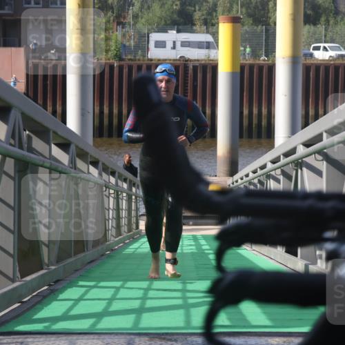 11.08.2024 - GEWOBA Citytriathlon Bremen Lena Gebhardt http://msf.ph/oto/6774247 11.08.2024 10:10:19 Schwimmen 22, 29, 50, 102, 116 meine-sportfotos.de