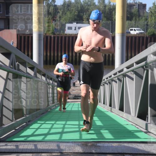 11.08.2024 - GEWOBA Citytriathlon Bremen Lena Gebhardt http://msf.ph/oto/6774275 11.08.2024 10:10:23 Schwimmen 22, 29, 50, 116 meine-sportfotos.de