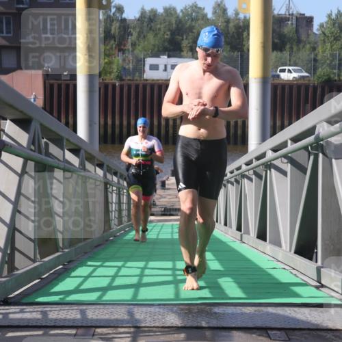 11.08.2024 - GEWOBA Citytriathlon Bremen Lena Gebhardt http://msf.ph/oto/6774277 11.08.2024 10:10:23 Schwimmen 22, 29, 50, 116 meine-sportfotos.de