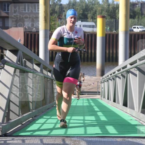 11.08.2024 - GEWOBA Citytriathlon Bremen Lena Gebhardt http://msf.ph/oto/6774305 11.08.2024 10:10:26 Schwimmen 22, 29, 51, 116 meine-sportfotos.de