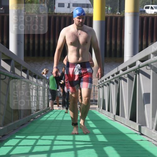 11.08.2024 - GEWOBA Citytriathlon Bremen Lena Gebhardt http://msf.ph/oto/6774341 11.08.2024 10:10:35 Schwimmen 22, 29, 30, 47, 51, 116 meine-sportfotos.de