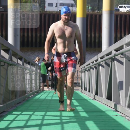 11.08.2024 - GEWOBA Citytriathlon Bremen Lena Gebhardt http://msf.ph/oto/6774344 11.08.2024 10:10:35 Schwimmen 22, 29, 30, 47, 51, 116 meine-sportfotos.de