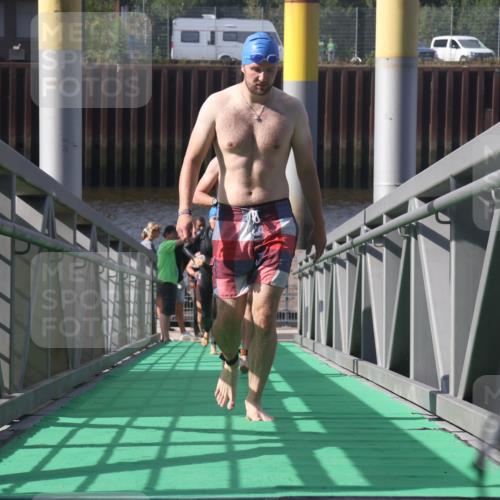 11.08.2024 - GEWOBA Citytriathlon Bremen Lena Gebhardt http://msf.ph/oto/6774348 11.08.2024 10:10:35 Schwimmen 22, 29, 30, 47, 51, 116 meine-sportfotos.de