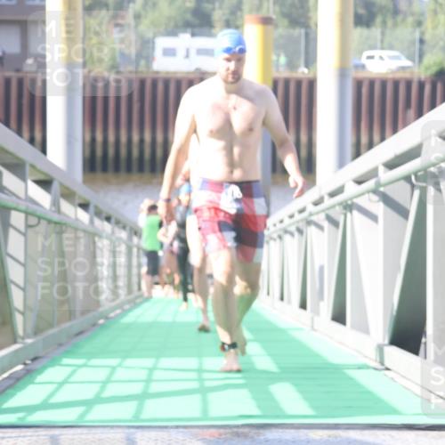 11.08.2024 - GEWOBA Citytriathlon Bremen Lena Gebhardt http://msf.ph/oto/6774359 11.08.2024 10:10:36 Schwimmen 22, 29, 30, 47, 51, 116 meine-sportfotos.de