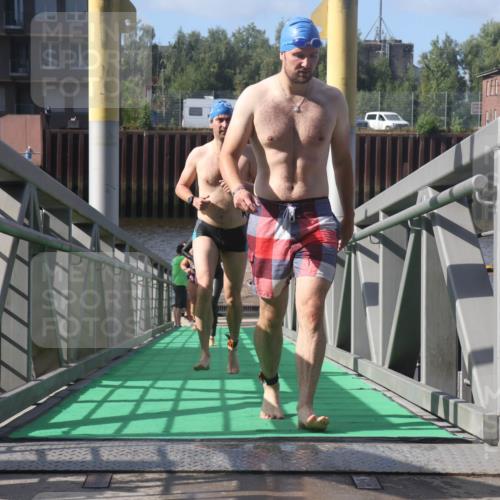 11.08.2024 - GEWOBA Citytriathlon Bremen Lena Gebhardt http://msf.ph/oto/6774369 11.08.2024 10:10:37 Schwimmen 22, 30, 47, 51, 116 meine-sportfotos.de