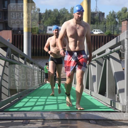 11.08.2024 - GEWOBA Citytriathlon Bremen Lena Gebhardt http://msf.ph/oto/6774372 11.08.2024 10:10:37 Schwimmen 22, 30, 47, 51, 116 meine-sportfotos.de