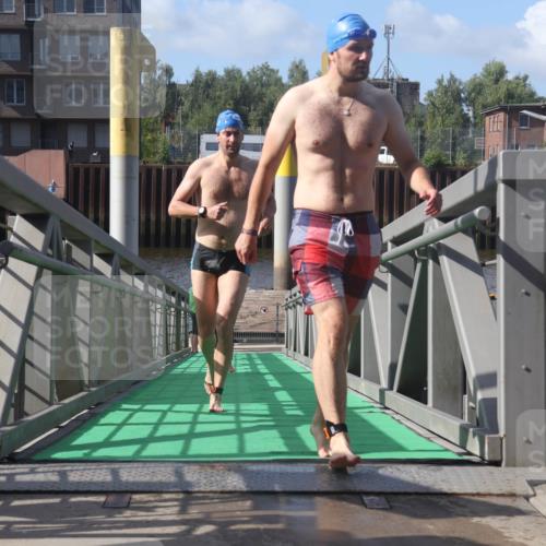 11.08.2024 - GEWOBA Citytriathlon Bremen Lena Gebhardt http://msf.ph/oto/6774375 11.08.2024 10:10:38 Schwimmen 6, 22, 30, 47, 51, 116 meine-sportfotos.de