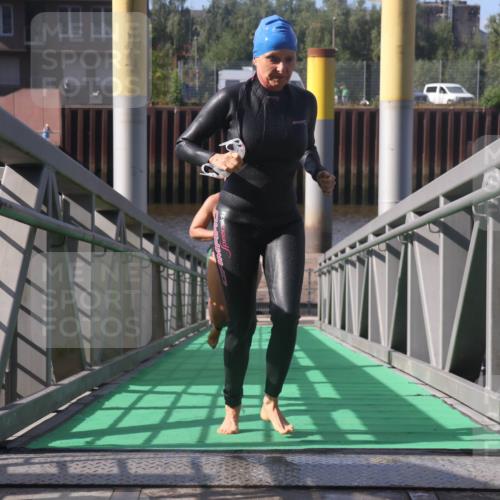 11.08.2024 - GEWOBA Citytriathlon Bremen Lena Gebhardt http://msf.ph/oto/6774414 11.08.2024 10:10:42 Schwimmen 6, 30, 47, 51, 116 meine-sportfotos.de