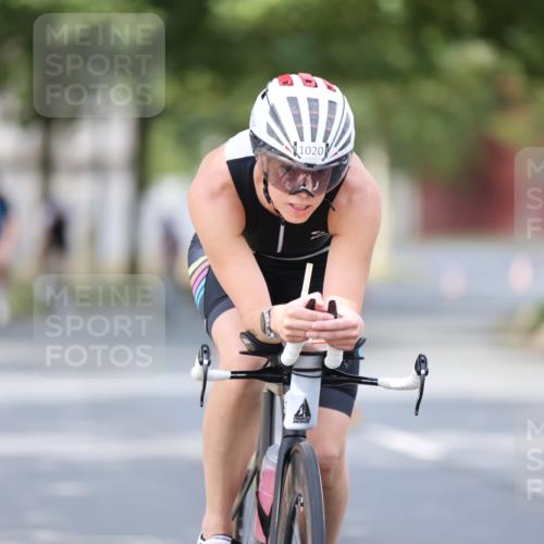 11.08.2024 - GEWOBA Citytriathlon Bremen H.Heesch http://msf.ph/oto/6774433 11.08.2024 11:41:44 Radfahren 758, 786, 835, 859, 965, 1020 meine-sportfotos.de