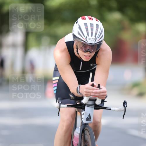11.08.2024 - GEWOBA Citytriathlon Bremen H.Heesch http://msf.ph/oto/6774441 11.08.2024 11:41:44 Radfahren 758, 786, 835, 859, 965, 1020 meine-sportfotos.de
