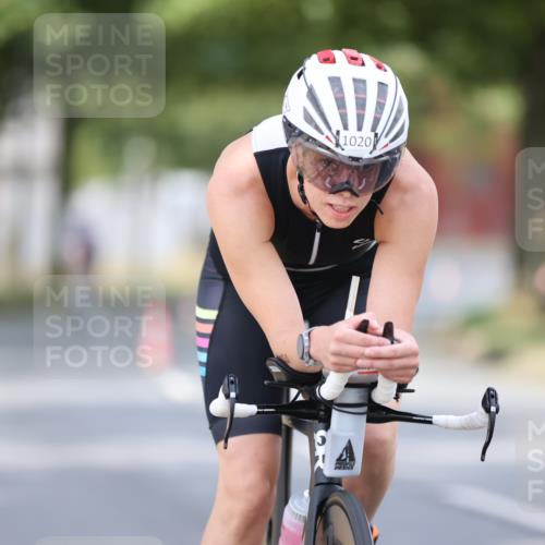 11.08.2024 - GEWOBA Citytriathlon Bremen H.Heesch http://msf.ph/oto/6774445 11.08.2024 11:41:44 Radfahren 758, 786, 835, 859, 965, 1020 meine-sportfotos.de
