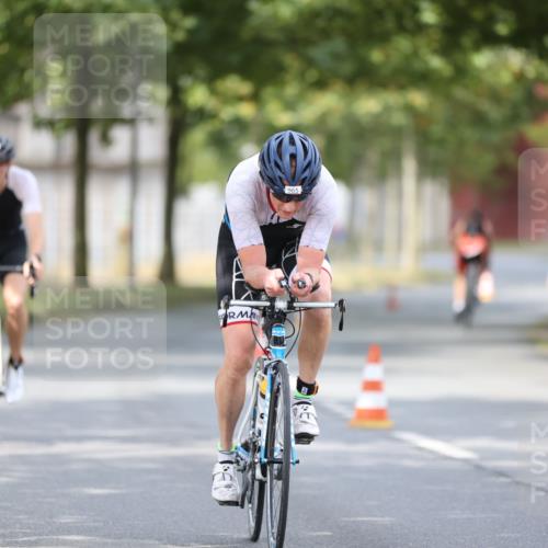 11.08.2024 - GEWOBA Citytriathlon Bremen H.Heesch http://msf.ph/oto/6774557 11.08.2024 11:41:49 Radfahren 758, 786, 859, 905, 965, 1020 meine-sportfotos.de