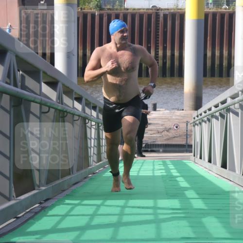 11.08.2024 - GEWOBA Citytriathlon Bremen Lena Gebhardt http://msf.ph/oto/6774570 11.08.2024 10:11:02 Schwimmen 5, 6, 21, 23, 26, 70 meine-sportfotos.de