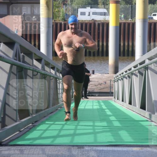 11.08.2024 - GEWOBA Citytriathlon Bremen Lena Gebhardt http://msf.ph/oto/6774578 11.08.2024 10:11:03 Schwimmen 5, 6, 21, 23, 26, 70 meine-sportfotos.de