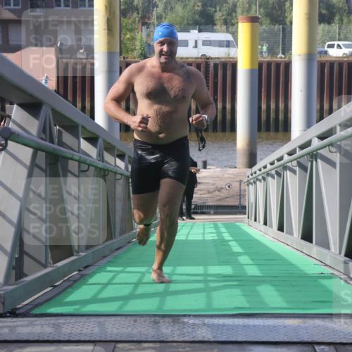 11.08.2024 - GEWOBA Citytriathlon Bremen Lena Gebhardt http://msf.ph/oto/6774586 11.08.2024 10:11:03 Schwimmen 5, 6, 21, 23, 26, 70 meine-sportfotos.de