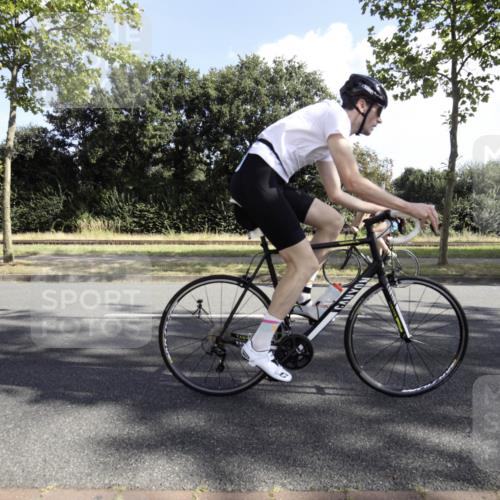 11.08.2024 - GEWOBA Citytriathlon Bremen H.Heesch http://msf.ph/oto/6774598 11.08.2024 10:20:51 Radfahren 4, 7, 11, 20, 45, 52, 58, 87, 92 meine-sportfotos.de