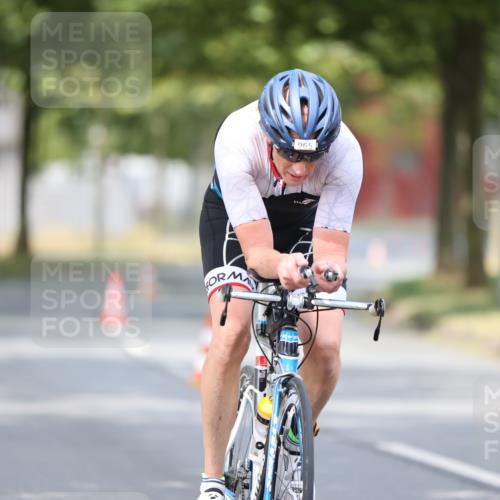 11.08.2024 - GEWOBA Citytriathlon Bremen H.Heesch http://msf.ph/oto/6774599 11.08.2024 11:41:49 Radfahren 758, 786, 859, 905, 965, 1020 meine-sportfotos.de