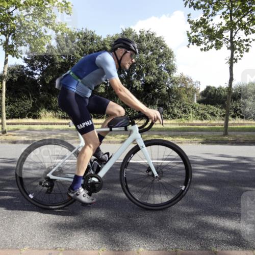 11.08.2024 - GEWOBA Citytriathlon Bremen H.Heesch http://msf.ph/oto/6774605 11.08.2024 10:21:00 Radfahren 4, 11, 20, 30, 45, 52, 58, 71, 75, 87, 92 meine-sportfotos.de