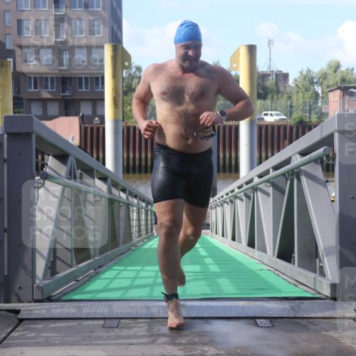 11.08.2024 - GEWOBA Citytriathlon Bremen Lena Gebhardt http://msf.ph/oto/6774608 11.08.2024 10:11:04 Schwimmen 5, 21, 23, 26, 70 meine-sportfotos.de