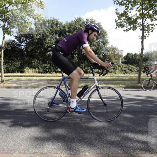 11.08.2024 - GEWOBA Citytriathlon Bremen H.Heesch http://msf.ph/oto/6774609 11.08.2024 10:21:04 Radfahren 4, 9, 11, 30, 45, 58, 71, 75, 87, 92 meine-sportfotos.de