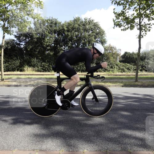 11.08.2024 - GEWOBA Citytriathlon Bremen H.Heesch http://msf.ph/oto/6774615 11.08.2024 10:21:12 Radfahren 4, 9, 30, 31, 58, 71, 75, 87, 99 meine-sportfotos.de