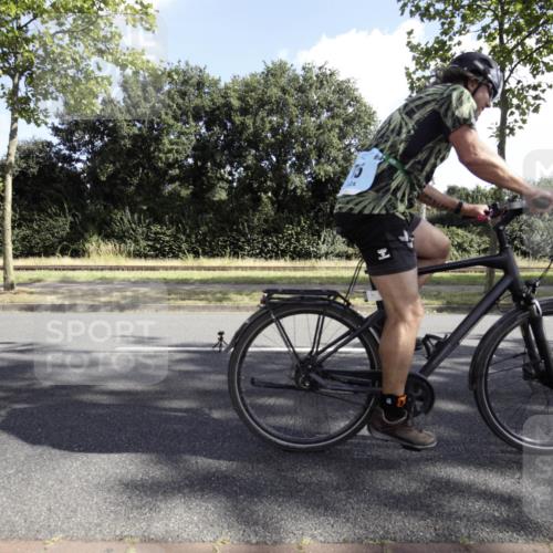 11.08.2024 - GEWOBA Citytriathlon Bremen H.Heesch http://msf.ph/oto/6774619 11.08.2024 10:21:18 Radfahren 9, 30, 31, 71, 75, 78, 99 meine-sportfotos.de