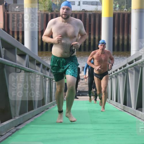 11.08.2024 - GEWOBA Citytriathlon Bremen Lena Gebhardt http://msf.ph/oto/6774632 11.08.2024 10:11:14 Schwimmen 17, 21, 23, 26, 37, 44, 70, 77 meine-sportfotos.de