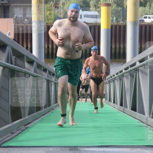 11.08.2024 - GEWOBA Citytriathlon Bremen Lena Gebhardt http://msf.ph/oto/6774644 11.08.2024 10:11:14 Schwimmen 17, 21, 23, 26, 37, 44, 70, 77 meine-sportfotos.de