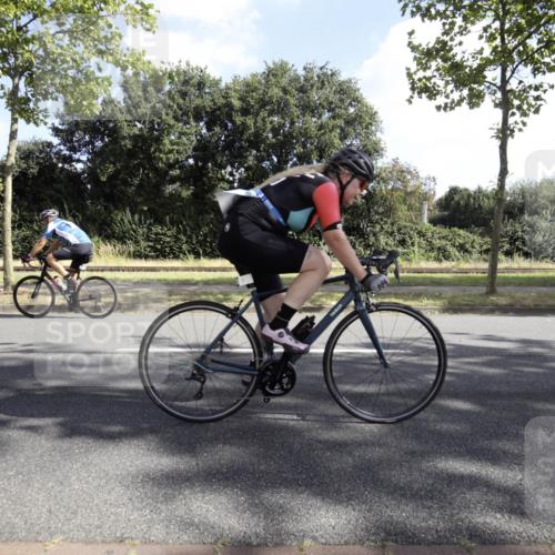 11.08.2024 - GEWOBA Citytriathlon Bremen H.Heesch http://msf.ph/oto/6774662 11.08.2024 10:22:36 Radfahren 22, 26, 55, 94, 108 meine-sportfotos.de