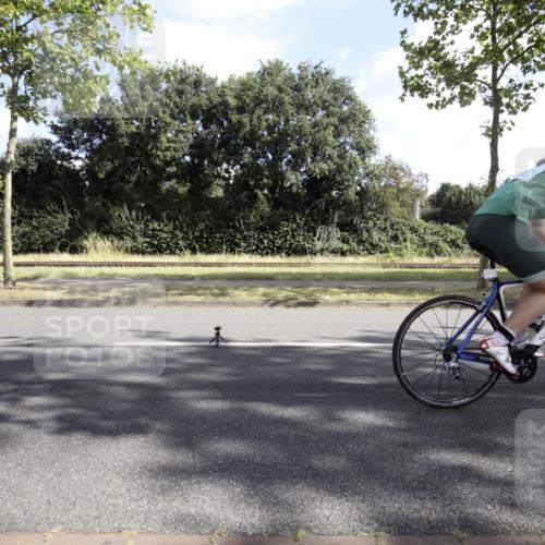 11.08.2024 - GEWOBA Citytriathlon Bremen H.Heesch http://msf.ph/oto/6774684 11.08.2024 10:23:09 Radfahren 5, 66, 91 meine-sportfotos.de