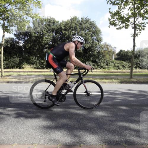 11.08.2024 - GEWOBA Citytriathlon Bremen H.Heesch http://msf.ph/oto/6774696 11.08.2024 10:23:23 Radfahren 15, 35, 38, 49, 66, 84 meine-sportfotos.de