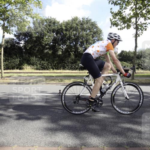 11.08.2024 - GEWOBA Citytriathlon Bremen H.Heesch http://msf.ph/oto/6774718 11.08.2024 10:23:45 Radfahren 17, 21, 32, 50, 51, 70, 74 meine-sportfotos.de