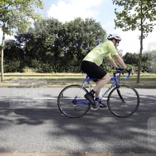 11.08.2024 - GEWOBA Citytriathlon Bremen H.Heesch http://msf.ph/oto/6774728 11.08.2024 10:23:58 Radfahren 17, 21, 23, 37, 50, 51, 70, 101, 116 meine-sportfotos.de