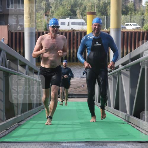 11.08.2024 - GEWOBA Citytriathlon Bremen Lena Gebhardt http://msf.ph/oto/6774735 11.08.2024 10:11:21 Schwimmen 17, 21, 26, 37, 44, 77, 101, 111 meine-sportfotos.de