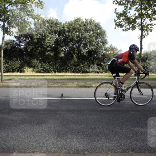 11.08.2024 - GEWOBA Citytriathlon Bremen H.Heesch http://msf.ph/oto/6774789 11.08.2024 10:25:15 Radfahren 28, 81, 83, 104, 113, 114 meine-sportfotos.de