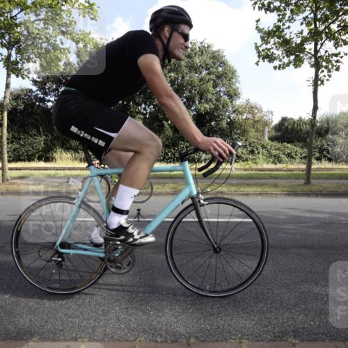 11.08.2024 - GEWOBA Citytriathlon Bremen H.Heesch http://msf.ph/oto/6774793 11.08.2024 10:25:22 Radfahren 28, 81, 83, 104, 113, 114 meine-sportfotos.de