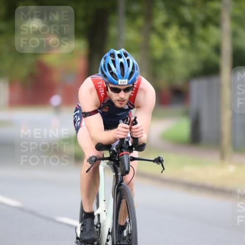 11.08.2024 - GEWOBA Citytriathlon Bremen H.Heesch http://msf.ph/oto/6774810 11.08.2024 11:42:18 Radfahren 834 meine-sportfotos.de