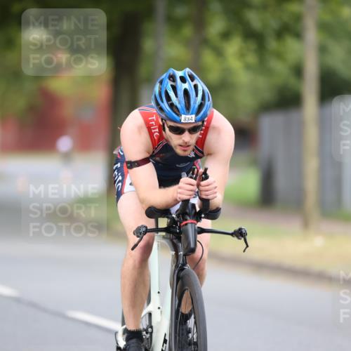 11.08.2024 - GEWOBA Citytriathlon Bremen H.Heesch http://msf.ph/oto/6774813 11.08.2024 11:42:18 Radfahren 834 meine-sportfotos.de