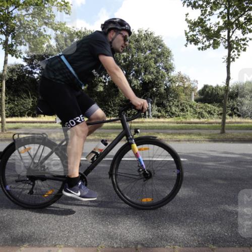 11.08.2024 - GEWOBA Citytriathlon Bremen H.Heesch http://msf.ph/oto/6774815 11.08.2024 10:25:56 Radfahren 12, 36, 54, 93 meine-sportfotos.de
