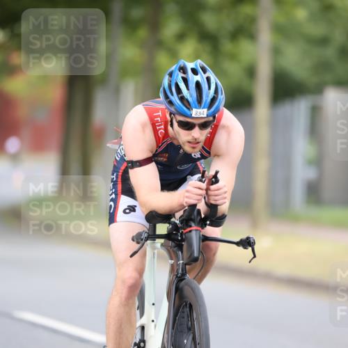 11.08.2024 - GEWOBA Citytriathlon Bremen H.Heesch http://msf.ph/oto/6774821 11.08.2024 11:42:18 Radfahren 834 meine-sportfotos.de