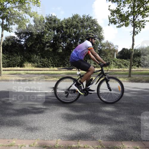 11.08.2024 - GEWOBA Citytriathlon Bremen H.Heesch http://msf.ph/oto/6774852 11.08.2024 10:30:31 Radfahren 19 meine-sportfotos.de