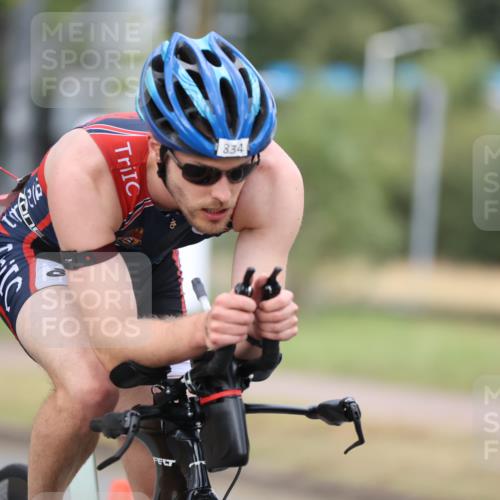 11.08.2024 - GEWOBA Citytriathlon Bremen H.Heesch http://msf.ph/oto/6774853 11.08.2024 11:42:19 Radfahren 834 meine-sportfotos.de