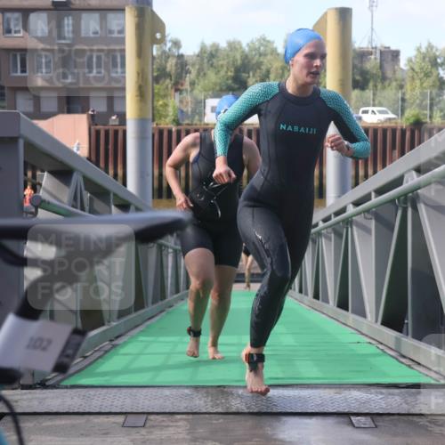 11.08.2024 - GEWOBA Citytriathlon Bremen Lena Gebhardt http://msf.ph/oto/6774855 11.08.2024 10:11:33 Schwimmen 2, 32, 35, 44, 66, 91, 94, 101, 111 meine-sportfotos.de