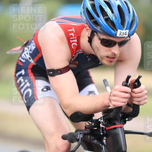 11.08.2024 - GEWOBA Citytriathlon Bremen H.Heesch http://msf.ph/oto/6774869 11.08.2024 11:42:19 Radfahren 834 meine-sportfotos.de