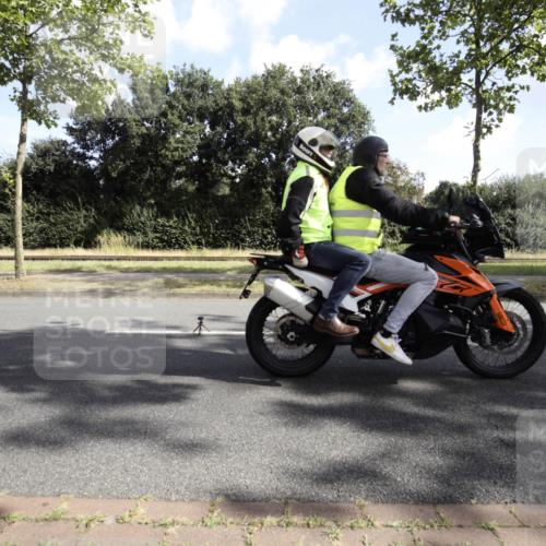 11.08.2024 - GEWOBA Citytriathlon Bremen H.Heesch http://msf.ph/oto/6774876 11.08.2024 10:34:15 Radfahren  meine-sportfotos.de