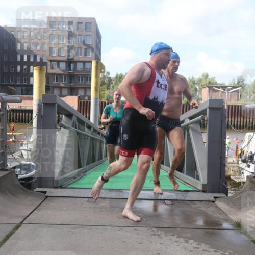 11.08.2024 - GEWOBA Citytriathlon Bremen Lena Gebhardt http://msf.ph/oto/6774907 11.08.2024 10:11:50 Schwimmen 2, 15, 18, 32, 35, 74, 84, 91, 113, 114 meine-sportfotos.de