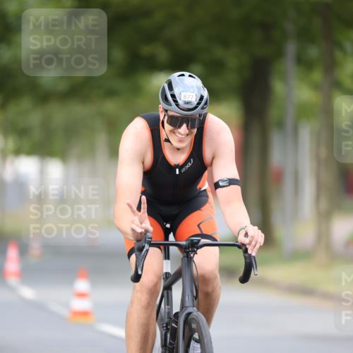 11.08.2024 - GEWOBA Citytriathlon Bremen H.Heesch http://msf.ph/oto/6774915 11.08.2024 11:42:37 Radfahren 857, 877 meine-sportfotos.de